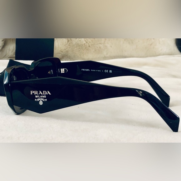 PRADA•BLACK•SUNGLASSES•W/CASE&CLEANING CLOTH•NWOT - Picture 10 of 15